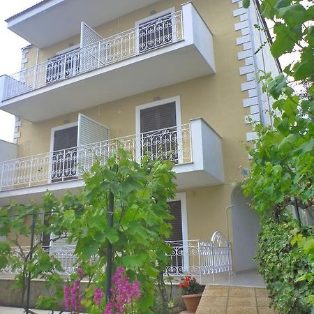 Flora Studios Corfu - Adults Only Benitses  Luaran gambar