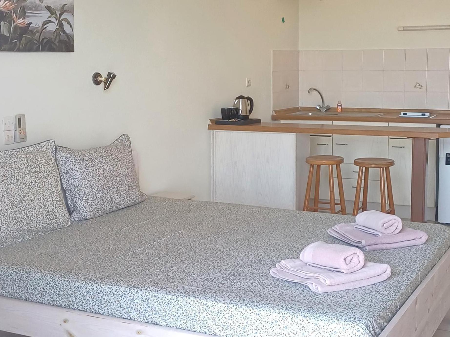 Flora Studios Corfu - Adults Only Benitses  Luaran gambar